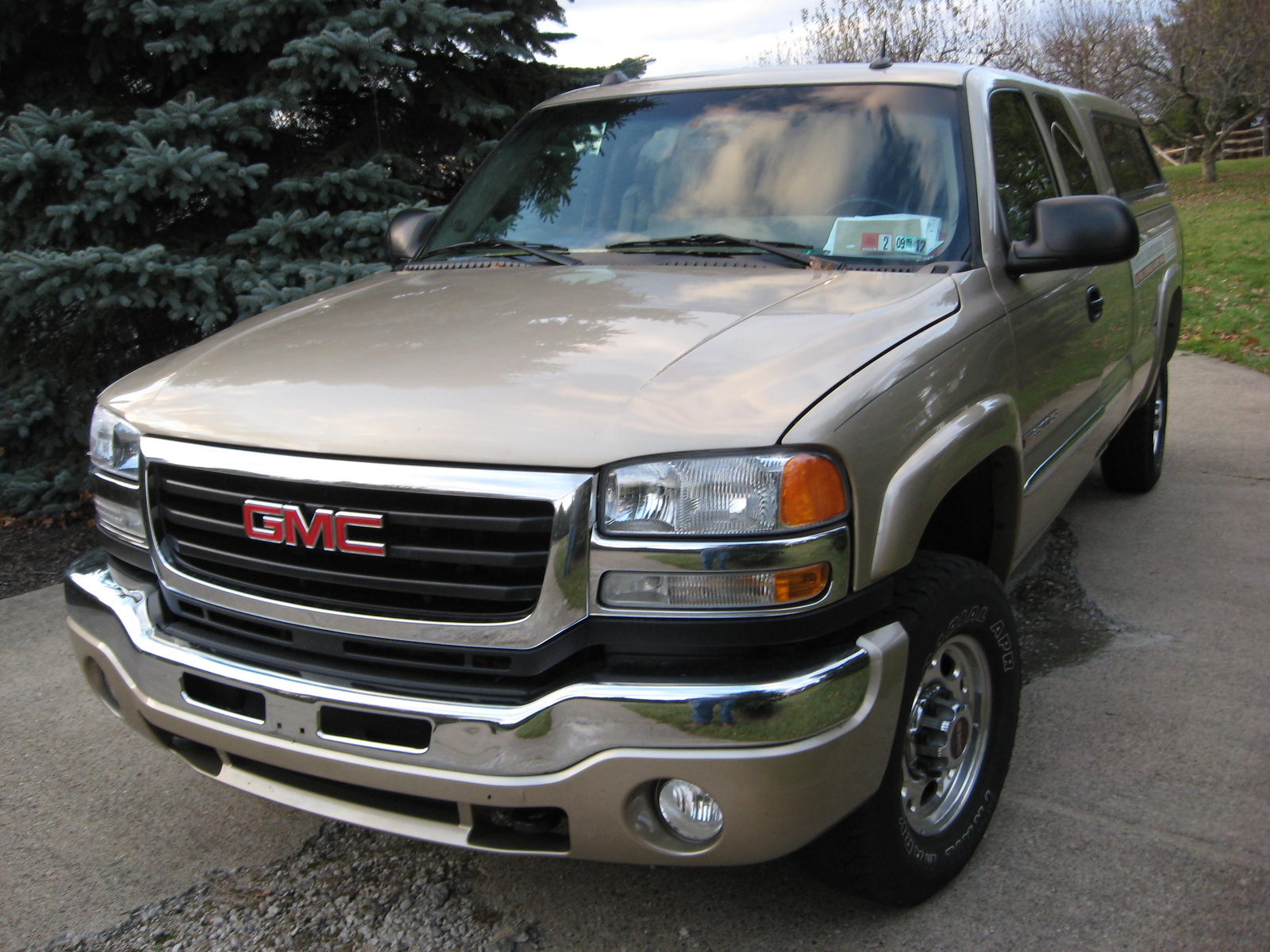 2006 GMC Sierra 2500HD VINs, Configurations, MSRP & Specs AutoDetective